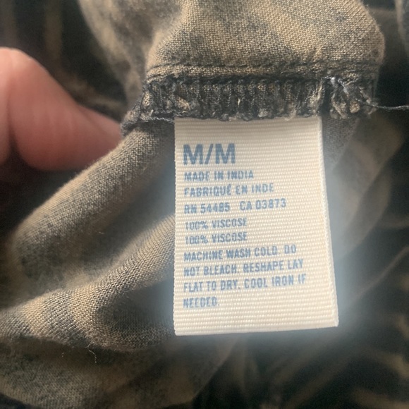 AMERICAN EAGLE OUTFITTERS BROWN AND BLACK CHEVRON PRINT CROPPED SIZE M - Picture 10 of 11